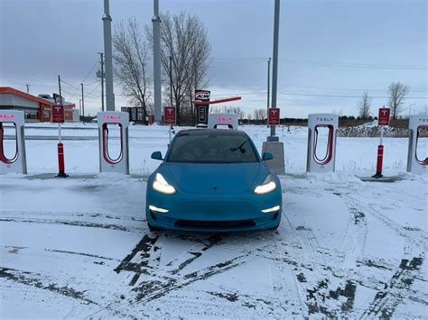 Tesla Opens Superchargers In Milk River AB And Berthierville QC