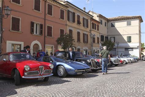 Due Giorni Del Conero La Sfilata Delle Auto D Epoca Cronache