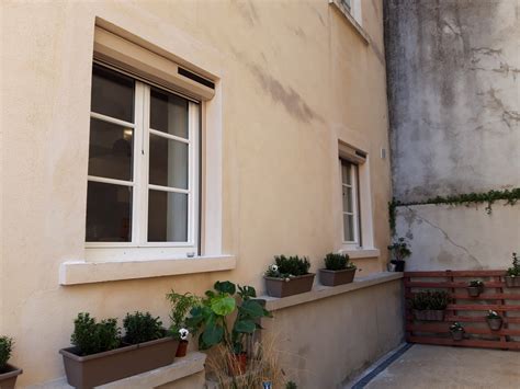 Installation volets roulants avec moustiquaires intégrées à Lyon Storema