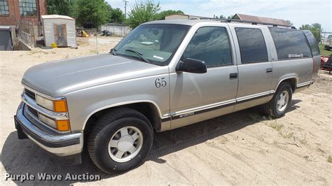 1999 Chevrolet Suburban C1500 Suv In Arkansas City Ks Item Ex9225 Sold Purple Wave