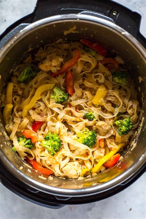 Instant Pot Honey Garlic Spicy Noodles Eating Instantly