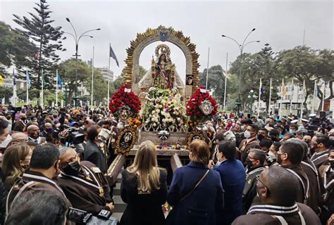 Procesión de la imagen de la Virgen del Carmen Comunicaciones