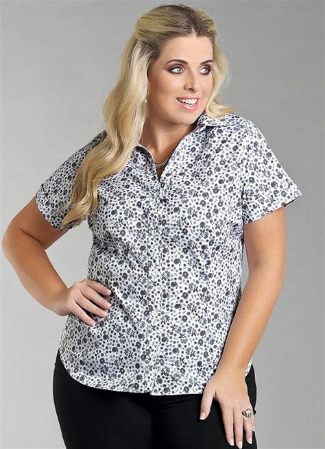 Camisa Feminina Plus Size Manga Curta Floral Marguerite