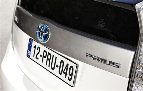 Toyota A Lansat N Rom Nia Noul Prius Plug In Hybrid Cu Un Pre De