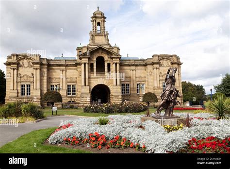 Cartwright Hall At Lister Park In Bradford West Yorkshire The Hall