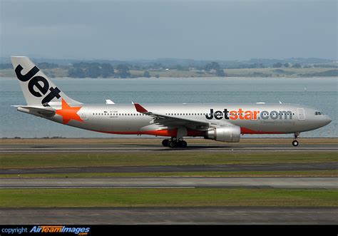 Airbus A330 232 Jetstar Airways VH EBE AirTeamImages