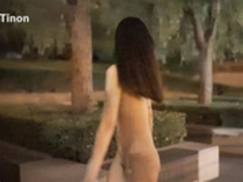 Beautiful Exhibitionist Asian Nude In Park