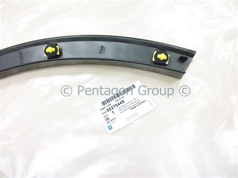 New Genuine Vauxhall Mokka O S Right Front Wing Wheel Arch Moulding