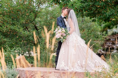 Summer Garden Wedding At Brookside Britni Girard Photography