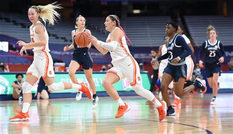 Su Womens Basketball Moves Up 2 Spots To No 20 In Latest Ap Rankings