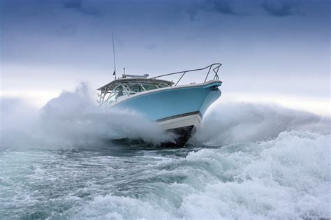 Choosing a Boat Hull Type | Boats.net