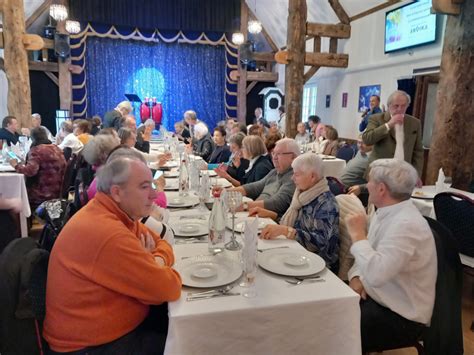 Le repas des ainés Mairie de Saint Martin aux Chartrains Mairie de