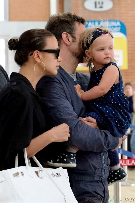 Bradley Cooper and Irina Shayk arrive with their daughter Lea in Venice ...