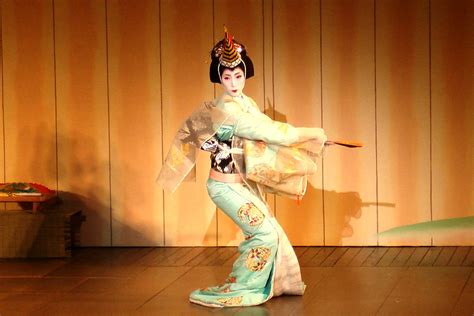 Der Traditionelle Japanische F Chertanz Nihon Buy Butoh Japanwelt De