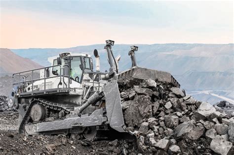 100 Liebherr PR 776 mining dozers commissioned | Liebherr