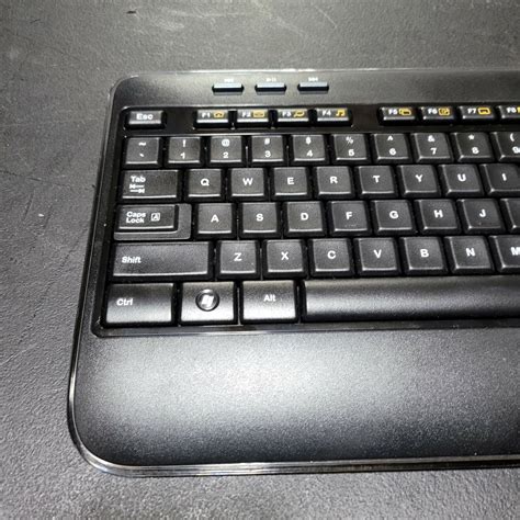 Logitech K520 Wireless Keyboard No Receiver No Dongle Keyboard Only 97855066718 Ebay