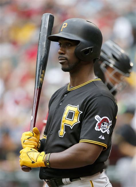 Mlb Notes Pirates Star Andrew Mccutchen Laughs Off Leaked Pay Stub