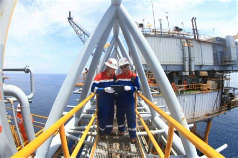 Pertamina Dan Petronas Resmi Gantikan Shell Di Blok Masela Antara News