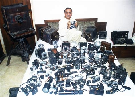 LARGEST COLLECTION OF ANTIQUE CAMERAS - India Book of Records