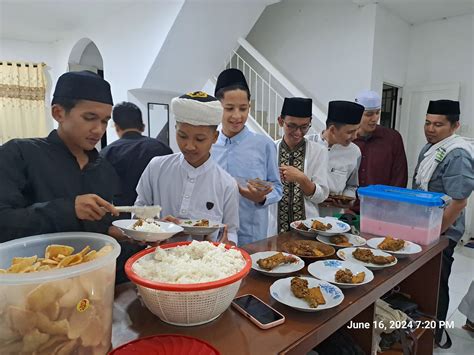 Buka Puasa Sunnah Arofah Bmh Sumut Tingkatkan Semangat Ibadah Santri