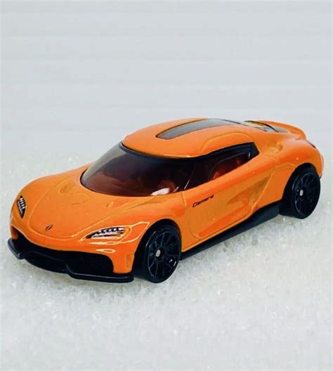 خرید ماشین فلزی ماکت فلزی هات ویلز کوئینیگسگ جمرا ماشین فلزی Hot Wheels Koenigsegg Gemera HW