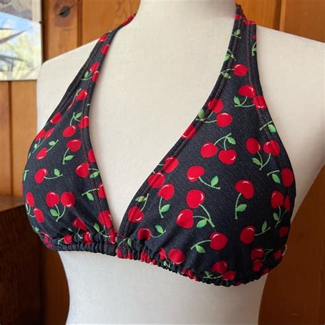 10 Hot Sexy Cherry Ahrizona Bikini Pics