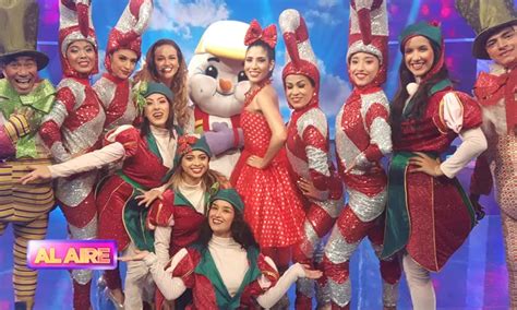 Navidad Angie Arizaga Se Present Junto A Su Elenco Fotos Am Rica