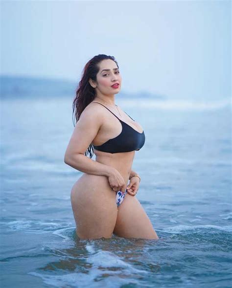 Sexy Aditi Mistry Nude Pic Busty Boobs Videos Live In HD