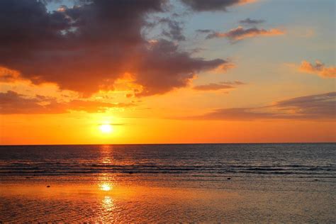 Lovina Beach Bali Beautiful Beach With Famous Dolphin Attraction