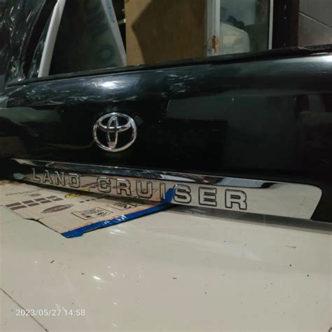 Jual Logo Emblem Toyota Bagasi Landcruiser Vx200 Land Cruiser Shopee