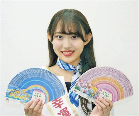 年末ジャンボ宝くじ、「幸運の女神」がpr 本紙福井支社を来訪：中日新聞web