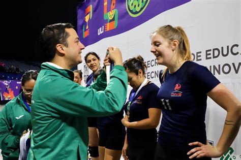 Participan Equipos En La Final Del Voleibol De La Olimpiada