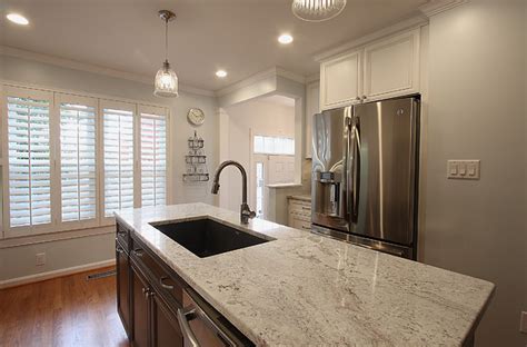 Townhouse Kitchen Remodel Bianco Romano Granite Classique Cuisine