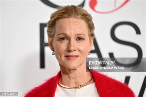 Actresses Laura Linney Photos And Premium High Res Pictures Getty Images