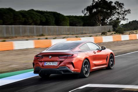 Das Neue Bmw M850i Xdrive Coupé In Außenfarbe Sunset Orange Und 20 M Leichtmetallräder Y