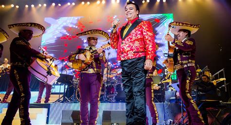 Celebra este 15 de septiembre con los éxitos de Juan Gabriel en Metepec