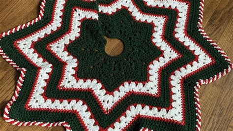 Crochet 6 Day Star Holiday Tree Skirt Pattern The Crochet Crowd