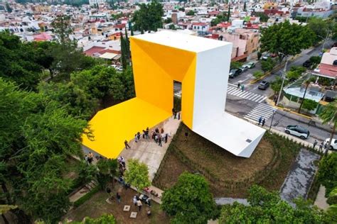 Guadalajara Rehabilitan La Gran Puerta En El Parque Amarillo El