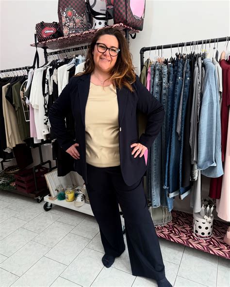 9cento - Eleganza e comfort per ogni curva! Floriana ha scelto questo