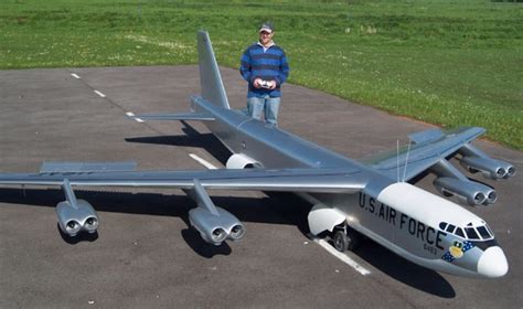 Gigantic B-52 Stratofortress RC SCALE MODEL Airplane flight