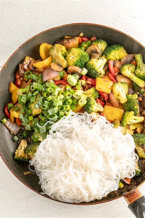 Keto Vegetable Stir Fry Noodles — Low Carb Quick