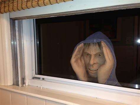 Scary Peeper Has Arrived Halloween Forum