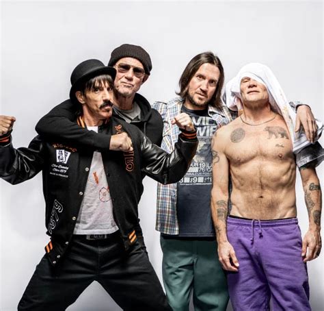 Red Hot Chilli Peppers Ακύρωσαν την αποψινή τους συναυλία λόγω ασθένειας InStyle