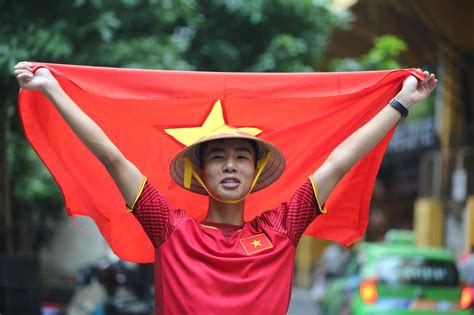 hinh anh   sao vang dep hao hung kieu hanh nhat viet nam