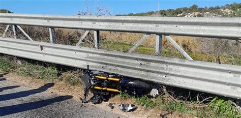 Vittoria Grave Incidente Sulla Sp Morto Un Giovane Centauro Foto