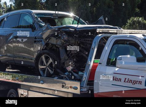 Los Angeles Usa 23rd Feb 2021 The Genesis Gv80 Suv On A Flatbed Tow