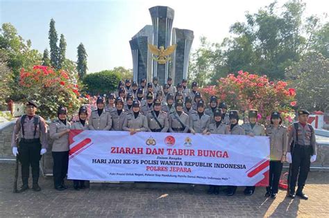 Peringatan Hut Polwan Ke Tahun Polwan Polres Jepara Lakukan Ziarah