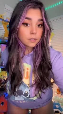 Stacked Latina Am I Your Type Scrolller