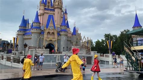 What Should I Do If It Rains At Magic Kingdom