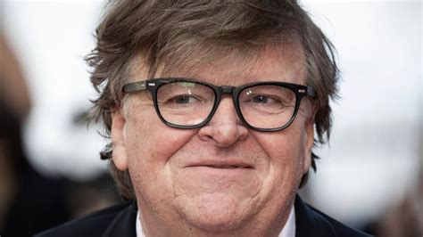 Michael Moore Who Predicted Trumps Win Says A Democratic Tsunami